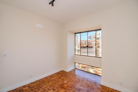 Apartamento à venda com 130m², 3 quartos e 2 vagas Apartamento à venda com 130m², 3 quartos e 2 vagasQuarto 1
