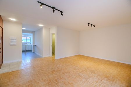 Apartamento à venda com 130m², 3 quartos e 2 vagas Apartamento à venda com 130m², 3 quartos e 2 vagasSala