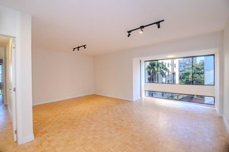 Apartamento à venda com 130m², 3 quartos e 2 vagas Apartamento à venda com 130m², 3 quartos e 2 vagasSala