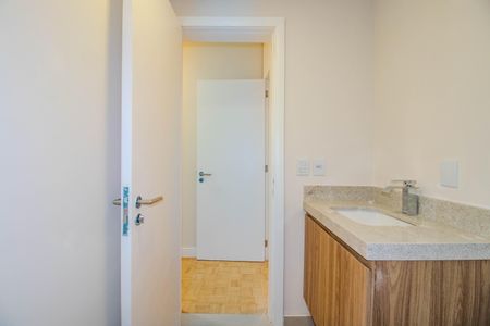 Apartamento à venda com 130m², 3 quartos e 2 vagas Apartamento à venda com 130m², 3 quartos e 2 vagasBanheiro Social