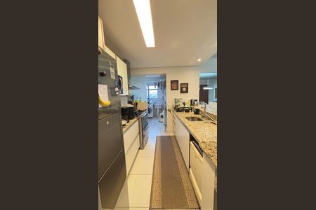 Apartamento à venda com 103m², 2 quartos e 2 vagasCozinha