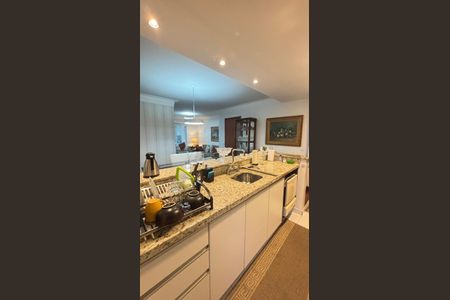 Apartamento à venda com 103m², 2 quartos e 2 vagasCozinha