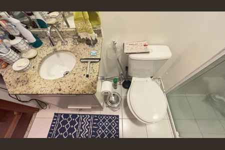 Apartamento à venda com 103m², 2 quartos e 2 vagasBanheiro Social