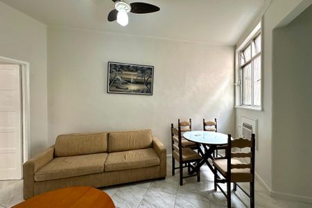 Apartamento à venda com 38m², 1 quarto e sem vaga Apartamento à venda com 38m², 1 quarto e sem vagaSala