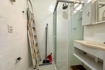 Apartamento à venda com 38m², 1 quarto e sem vaga Apartamento à venda com 38m², 1 quarto e sem vagaBanheiro