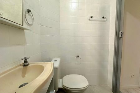 Apartamento à venda com 38m², 1 quarto e sem vaga Apartamento à venda com 38m², 1 quarto e sem vagaBanheiro