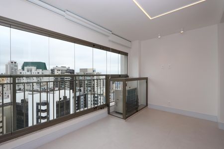 Apartamento para alugar com 76m², 2 quartos e 1 vagaVaranda