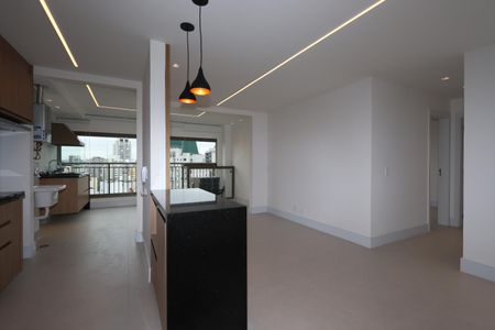 Apartamento para alugar com 76m², 2 quartos e 1 vagaSala