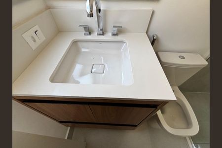 Apartamento à venda com 100m², 2 quartos e 1 vaga Apartamento à venda com 100m², 2 quartos e 1 vagaBanheiro da Suíte 2