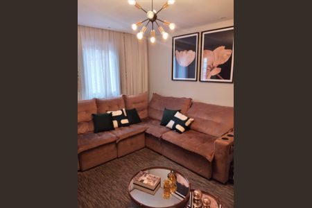 Casa à venda com 120m², 3 quartos e 2 vagas Casa à venda com 120m², 3 quartos e 2 vagasSala