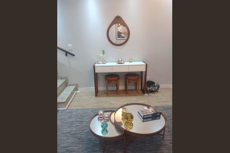 Casa à venda com 120m², 3 quartos e 2 vagas Casa à venda com 120m², 3 quartos e 2 vagasSala