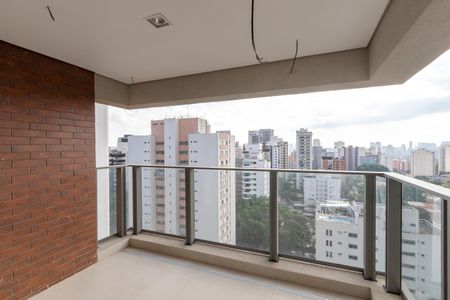 Apartamento para alugar com 232m², 3 quartos e 3 vagas Apartamento para alugar com 232m², 3 quartos e 3 vagasVaranda da Suíte 1