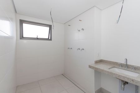 Apartamento para alugar com 232m², 3 quartos e 3 vagas Apartamento para alugar com 232m², 3 quartos e 3 vagasBanheiro 1 da Suíte 1