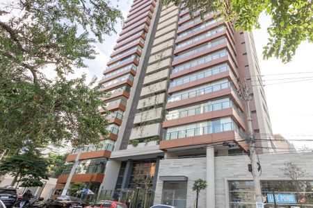 Apartamento para alugar com 232m², 3 quartos e 3 vagas Apartamento para alugar com 232m², 3 quartos e 3 vagasFachada