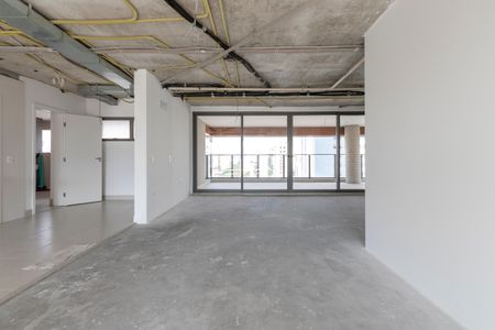 Apartamento para alugar com 232m², 3 quartos e 3 vagas Apartamento para alugar com 232m², 3 quartos e 3 vagasSala