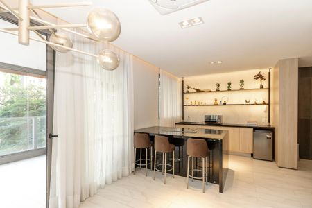 Apartamento para alugar com 232m², 3 quartos e 3 vagas Apartamento para alugar com 232m², 3 quartos e 3 vagasÁrea comum