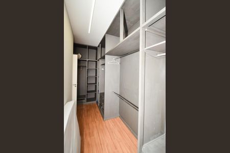 Casa à venda com 420m², 6 quartos e 2 vagasSuite/ closet
