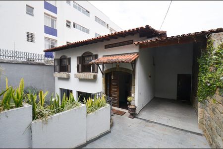 Casa à venda com 420m², 6 quartos e 2 vagasGaragem