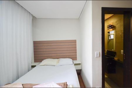 Casa à venda com 420m², 6 quartos e 2 vagasQuarto 5