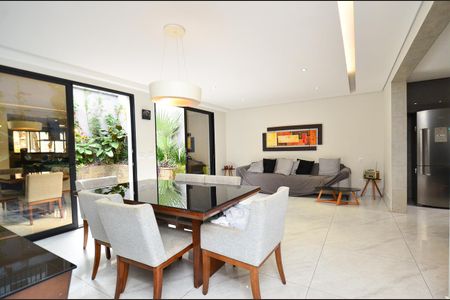 Casa à venda com 420m², 6 quartos e 2 vagasSala