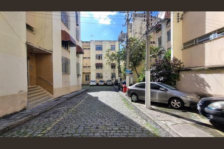 Apartamento à venda com 54m², 3 quartos e 1 vaga Apartamento à venda com 54m², 3 quartos e 1 vagaÁrea Comum
