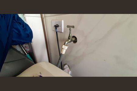 Apartamento à venda com 65m², 2 quartos e 1 vagaÁrea de Serviço