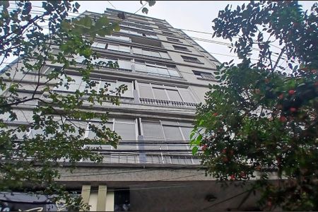 Apartamento à venda com 38m², 1 quarto e sem vaga Apartamento à venda com 38m², 1 quarto e sem vagaFachada do Prédio