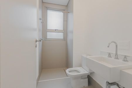 Apartamento à venda com 270m², 4 quartos e 4 vagasBanheiro da Suíte 3
