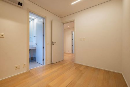 Apartamento à venda com 270m², 4 quartos e 4 vagasSuíte 3