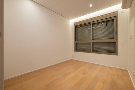 Apartamento à venda com 270m², 4 quartos e 4 vagasSuíte 3