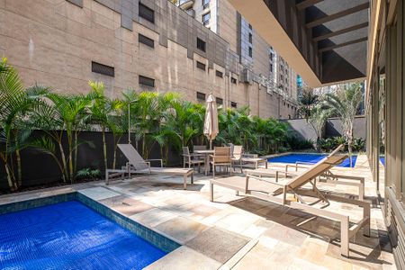 Apartamento à venda com 270m², 4 quartos e 4 vagasÁrea comum - Piscina Descoberta