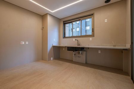 Apartamento à venda com 270m², 4 quartos e 4 vagasCozinha