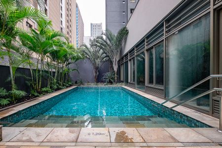 Apartamento à venda com 270m², 4 quartos e 4 vagasÁrea comum - Piscina Descoberta