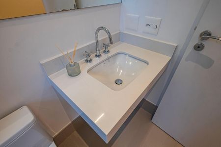 Apartamento à venda com 270m², 4 quartos e 4 vagasBanheiro da Suíte 3