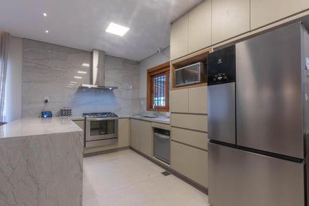 Casa à venda com 758m², 5 quartos e 6 vagasCozinha