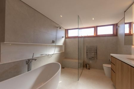 Casa à venda com 758m², 5 quartos e 6 vagasBanheiro Social