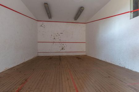 Casa à venda com 758m², 5 quartos e 6 vagasÁrea comum