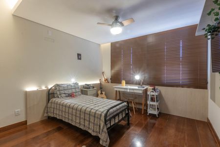 Casa à venda com 758m², 5 quartos e 6 vagasQuarto 4