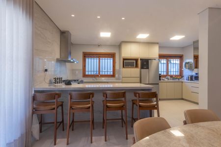 Casa à venda com 758m², 5 quartos e 6 vagasCozinha