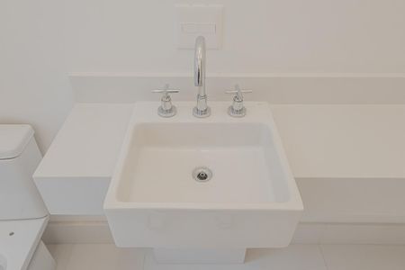 Apartamento à venda com 270m², 3 quartos e 4 vagasBanheiro 1 da Suíte 3