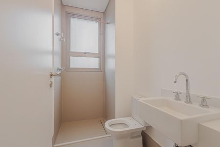 Apartamento à venda com 270m², 3 quartos e 4 vagasBanheiro da Suíte 2