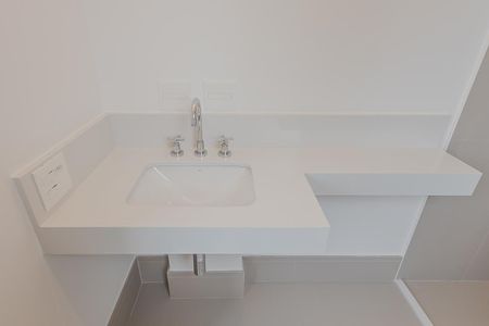 Apartamento à venda com 270m², 3 quartos e 4 vagasBanheiro da Suíte 1