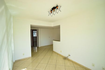 Apartamento à venda com 65m², 2 quartos e sem vagaSala