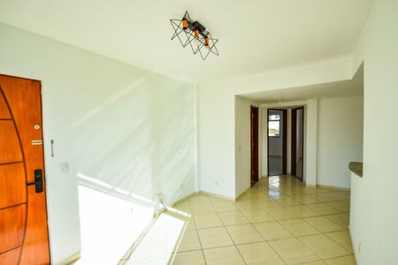 Apartamento à venda com 65m², 2 quartos e sem vagaSala