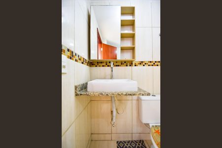 Apartamento à venda com 65m², 2 quartos e sem vagaBanheiro Social