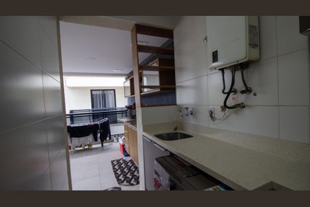 Apartamento à venda com 78m², 2 quartos e 2 vagasCozinha e Área de Serviço
