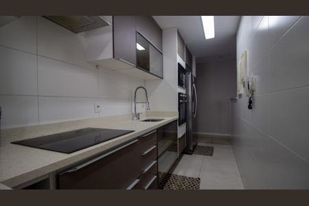 Apartamento à venda com 78m², 2 quartos e 2 vagasCozinha e Área de Serviço