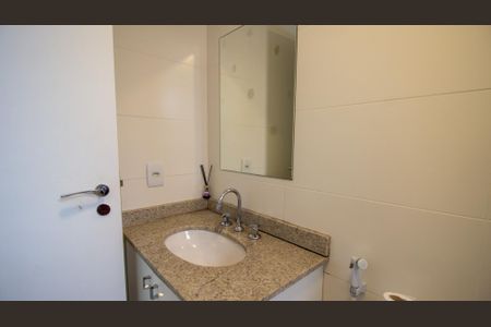 Apartamento à venda com 78m², 2 quartos e 2 vagasBanheiro da Suíte 1