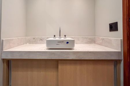 Apartamento à venda com 108m², 3 quartos e 2 vagas Apartamento à venda com 108m², 3 quartos e 2 vagasBanheiro 2