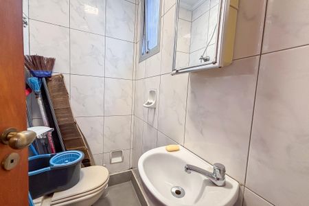 Apartamento à venda com 108m², 3 quartos e 2 vagas Apartamento à venda com 108m², 3 quartos e 2 vagasBanheiro de Serviço